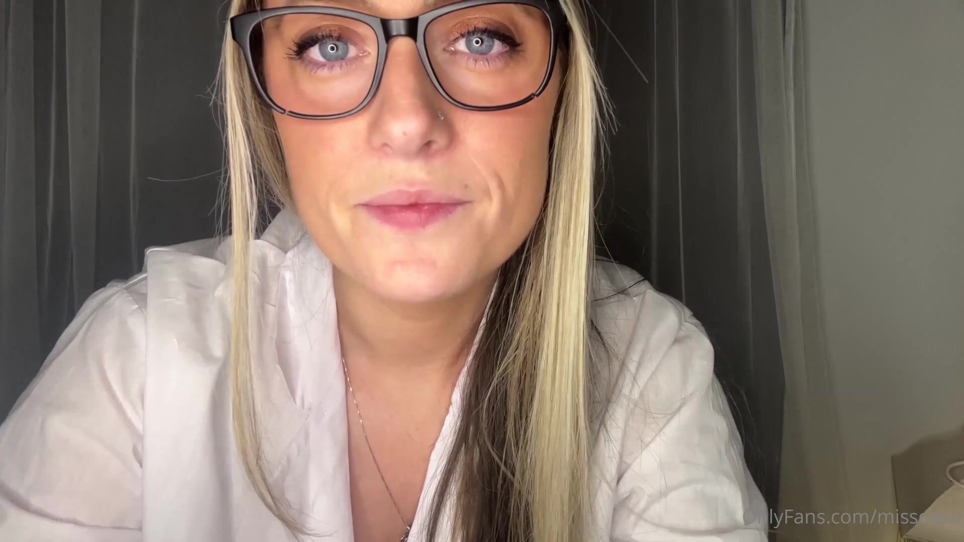 Cassi ASMR - 4 October 2025 - Happy Cassiween! The Doctor Is In