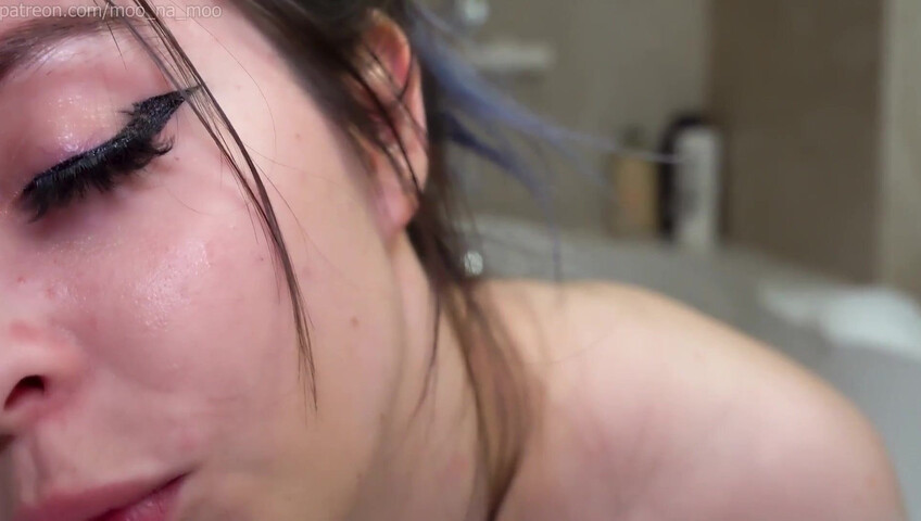 Moona ASMR - Playing with You in The Bathtub