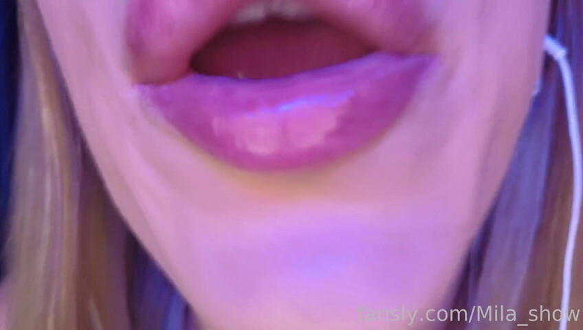 Mia Show - Zoe ASMR - 4K Wet Mouth & Lens Licking ASMR