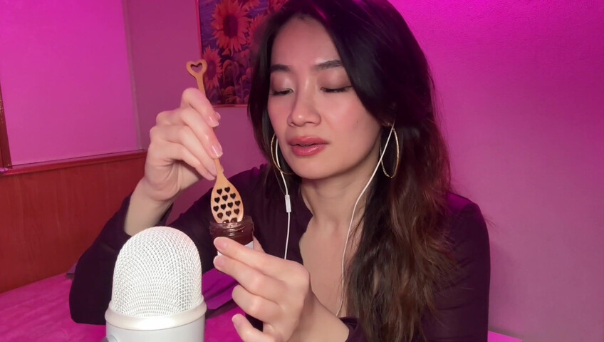 Lin ASMR - Jam Eating Mouth Sounds​