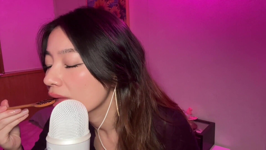 Lin ASMR - Jam Eating Mouth Sounds​