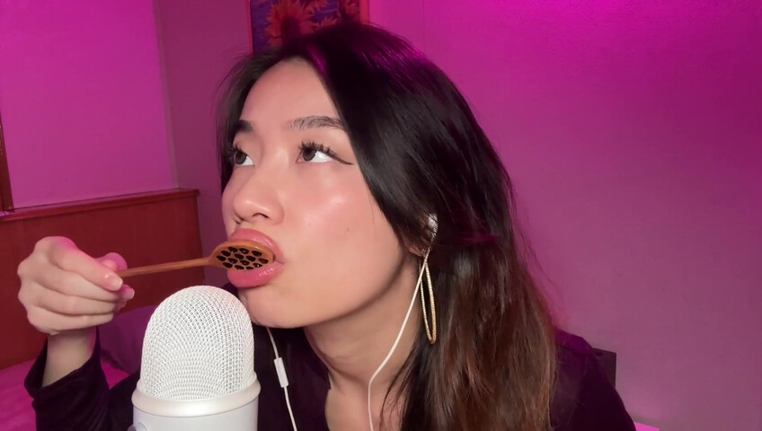 Lin ASMR - Jam Eating Mouth Sounds​