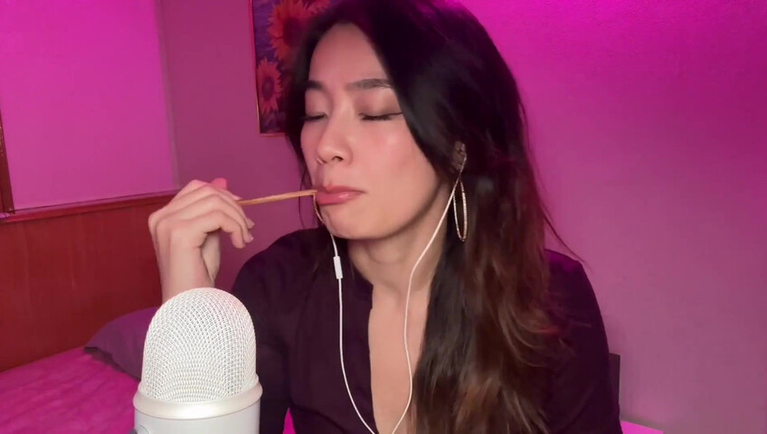 Lin ASMR - Jam Eating Mouth Sounds​