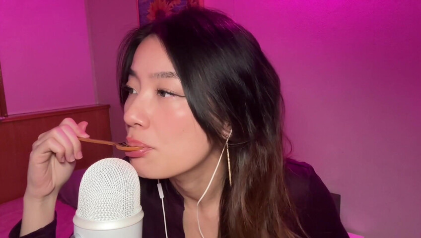 Lin ASMR - Jam Eating Mouth Sounds​