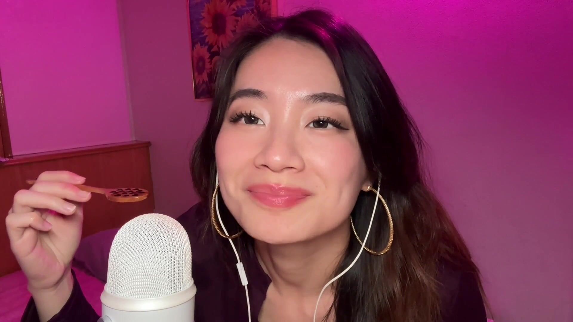 Lin ASMR - Jam Eating Mouth Sounds​