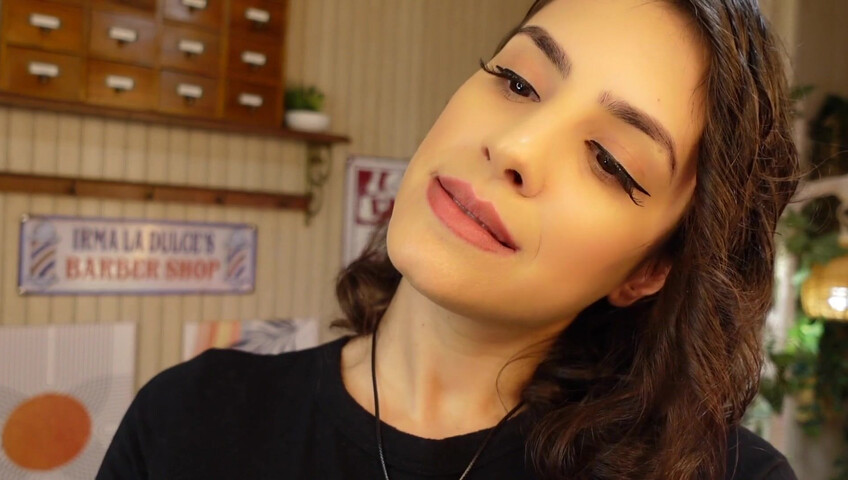 Irma La Dulce - 26 July 2025 - Thunderstorm Blackout- MILF Barber LOVESTORY 18+