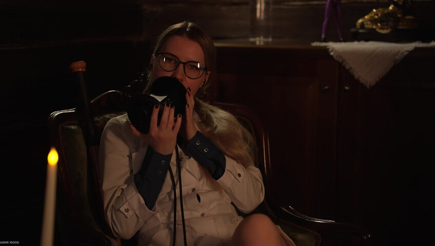 MOOD ASMR - 19 October 2025 - ASMR Dr. Harleen Quinzel | Breath, Kisses, Echo