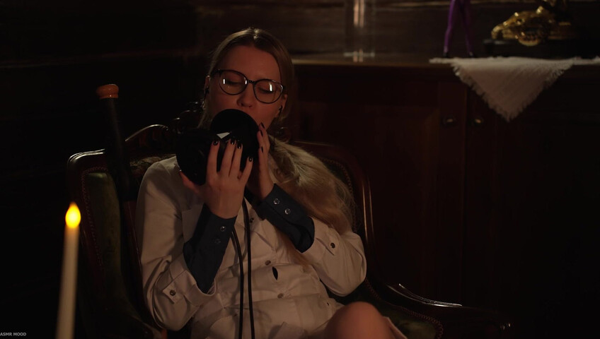 MOOD ASMR - 19 October 2025 - ASMR Dr. Harleen Quinzel | Breath, Kisses, Echo