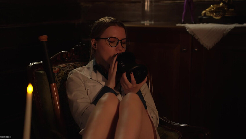 MOOD ASMR - 19 October 2025 - ASMR Dr. Harleen Quinzel | Breath, Kisses, Echo