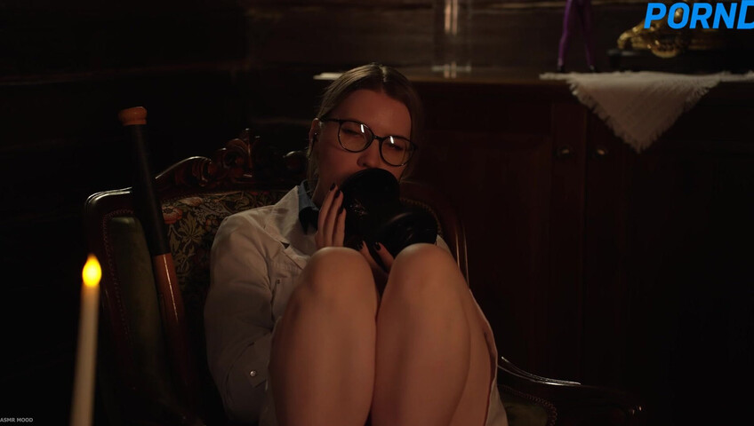 MOOD ASMR - 19 October 2025 - ASMR Dr. Harleen Quinzel | Breath, Kisses, Echo