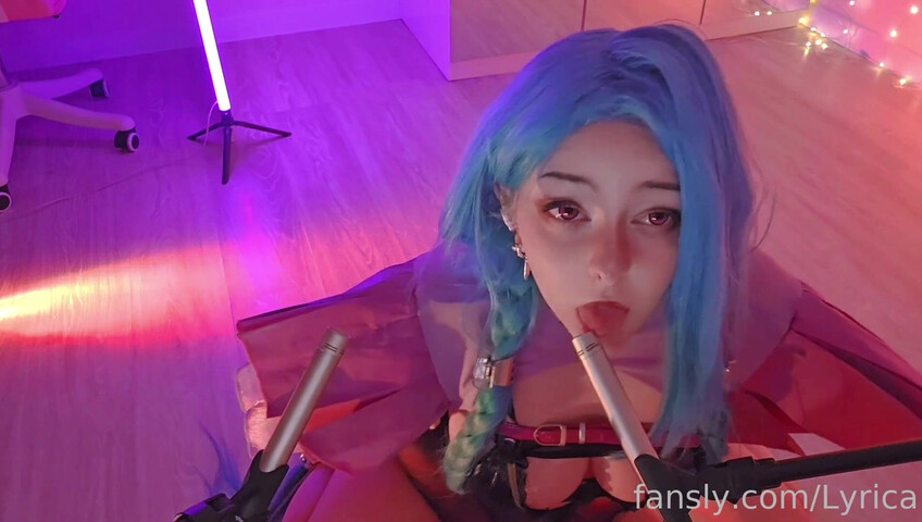 Lyrica - Jinx Cosplay | Mic Licking