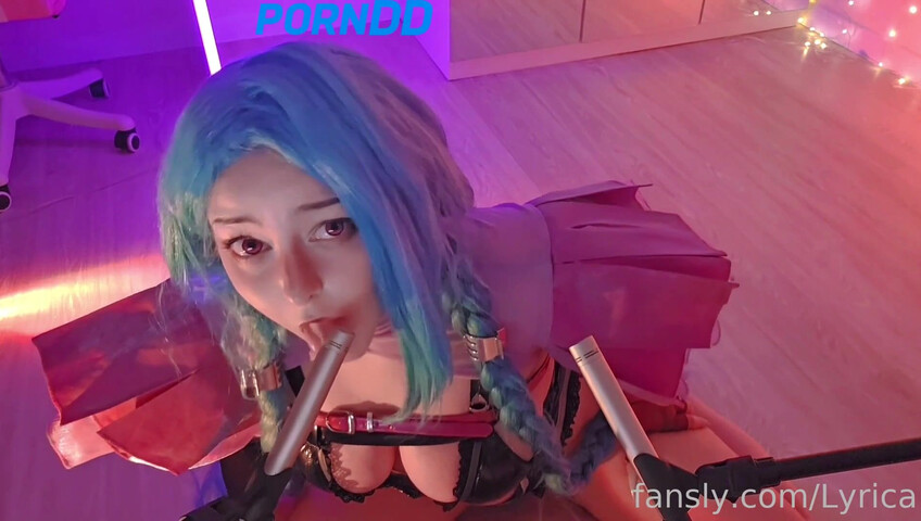 Lyrica - Jinx Cosplay | Mic Licking