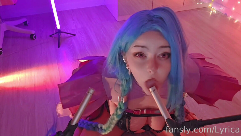 Lyrica - Jinx Cosplay | Mic Licking