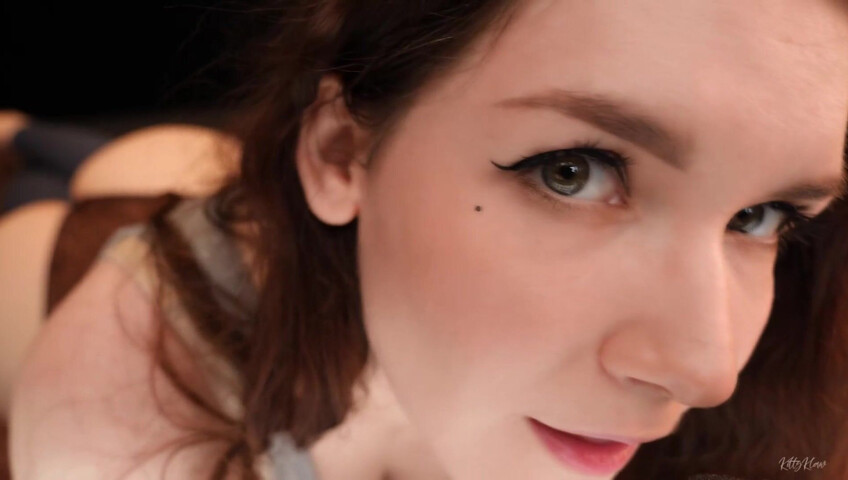 KittyKlaw ASMR - Wet Mouth Sounds & Toned Legs in Yoga Pants