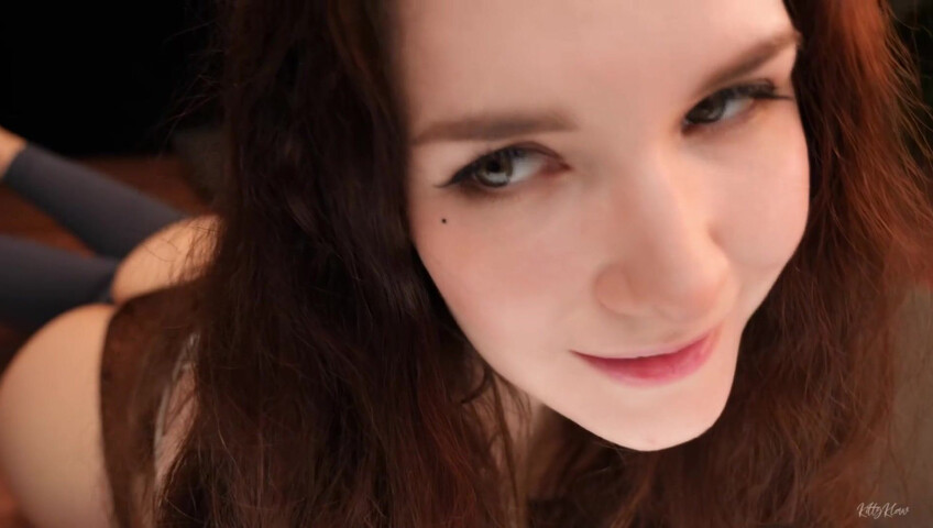 KittyKlaw ASMR - Wet Mouth Sounds & Toned Legs in Yoga Pants