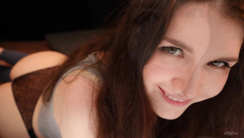 KittyKlaw ASMR - Wet Mouth Sounds & Toned Legs in Yoga Pants