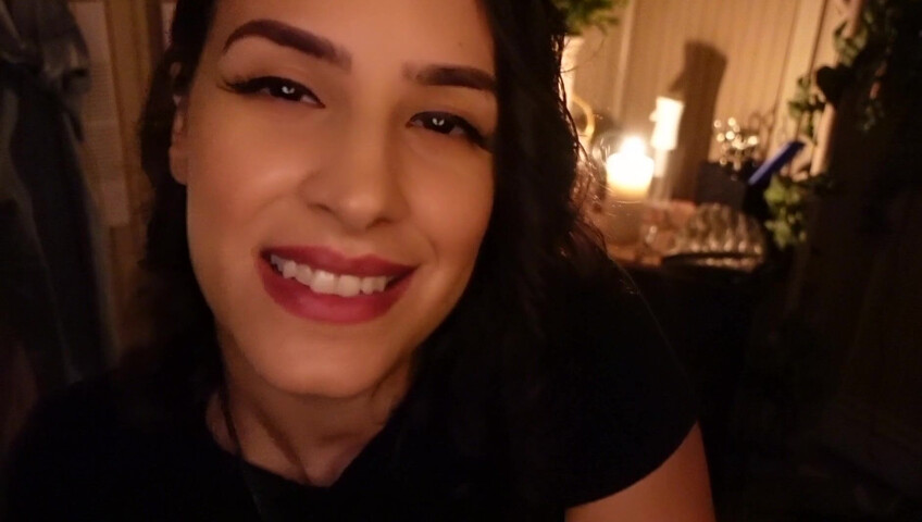 Irma La Dulce - Thunderstorm Blackout- MILF Barber LOVESTORY