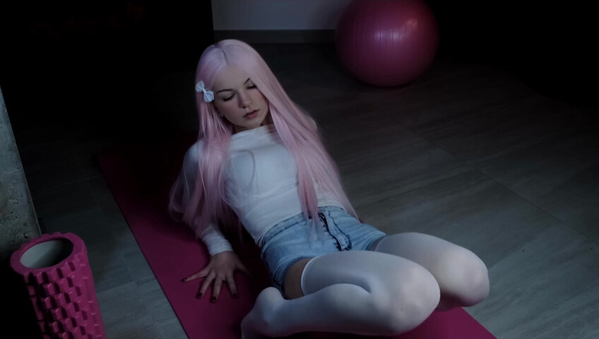 Soly ASMR – Sexy Yoga Time