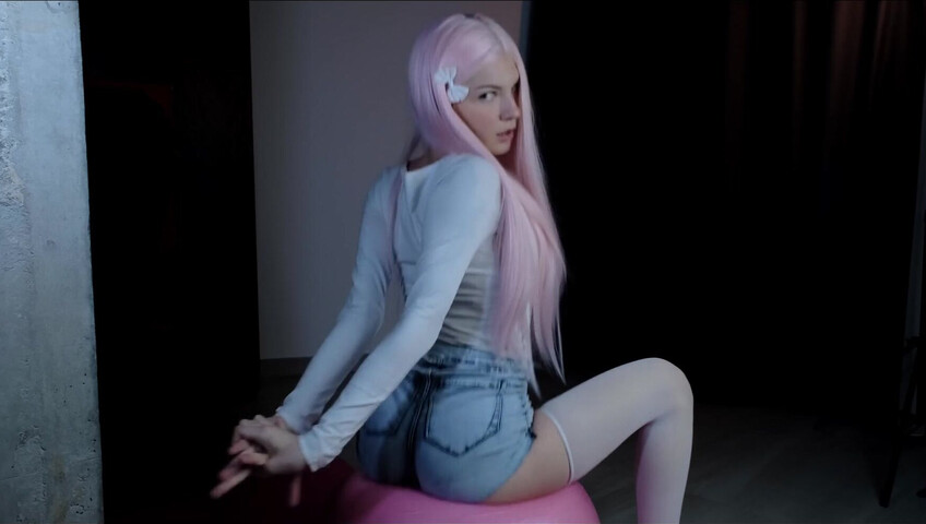 Soly ASMR – Sexy Yoga Time