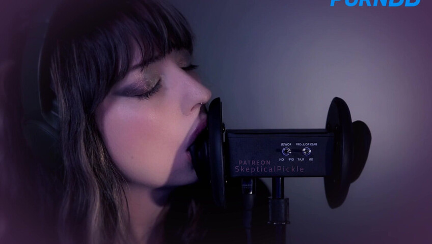 SkepticalPickle ASMR - 22 Aug 2025 - Eyes Closed Ear Licking
