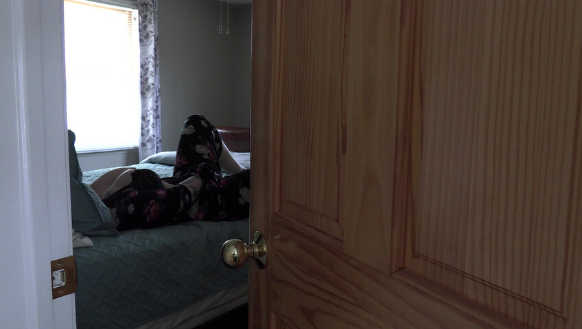 Bettie Bondage - Auntie Needs Attention