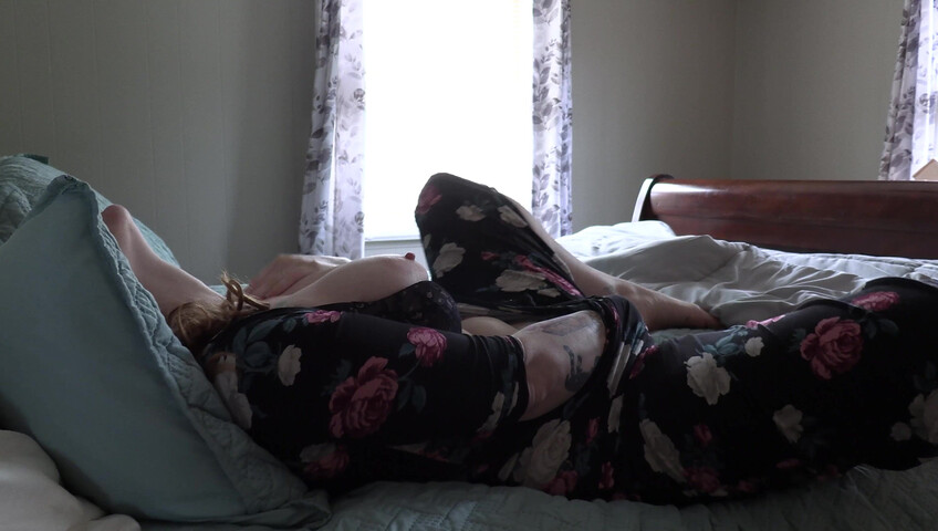 Bettie Bondage - Auntie Needs Attention