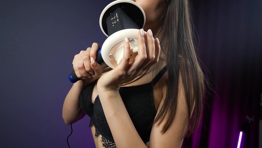 Top Baby ASMR - Soft Kissing & Black Lingerie