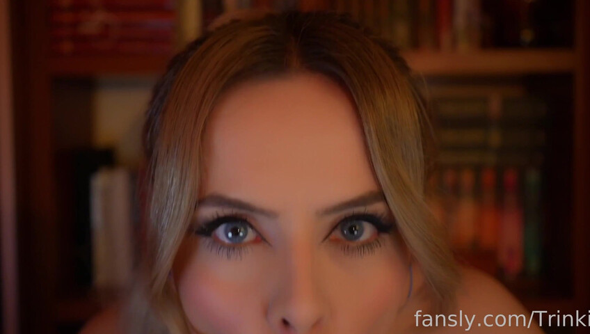 Trinki ASMR – Sensual Licks & Soft Sucking