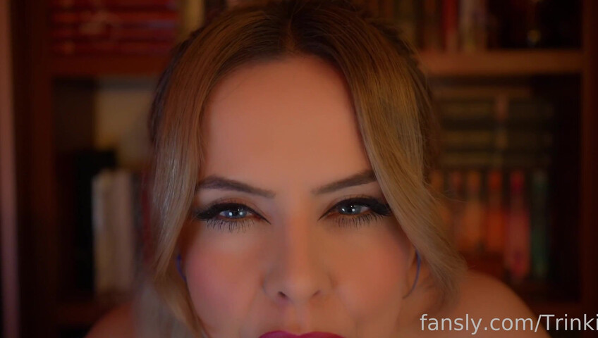 Trinki ASMR – Sensual Licks & Soft Sucking