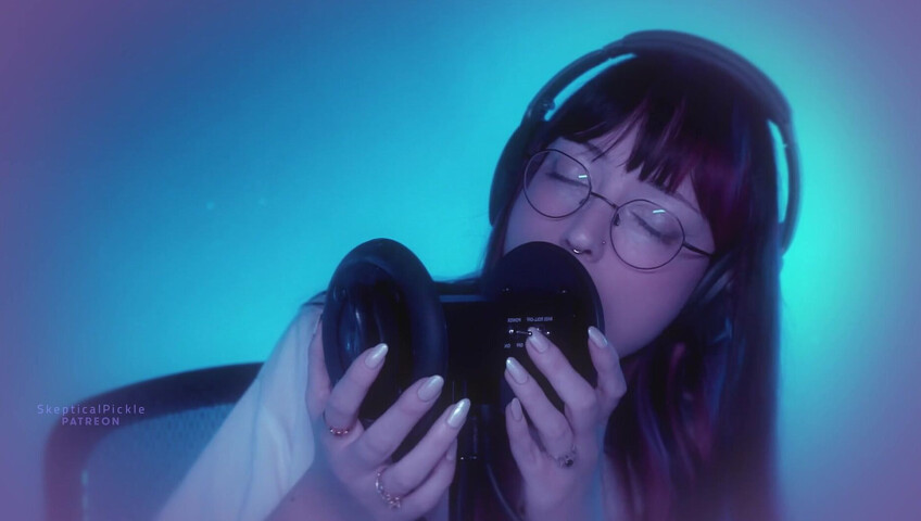 SkepticalPickle ASMR - 25 November 2025 - Aggressive Ear Slurping (Golden Tier)