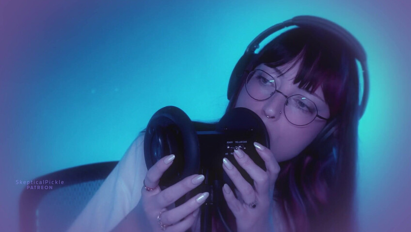 SkepticalPickle ASMR - 25 November 2025 - Aggressive Ear Slurping (Golden Tier)