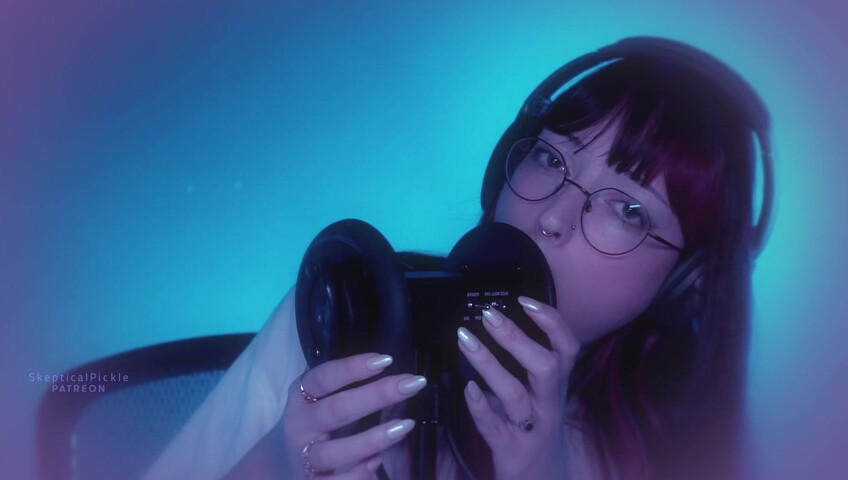 SkepticalPickle ASMR - 25 November 2025 - Aggressive Ear Slurping (Golden Tier)