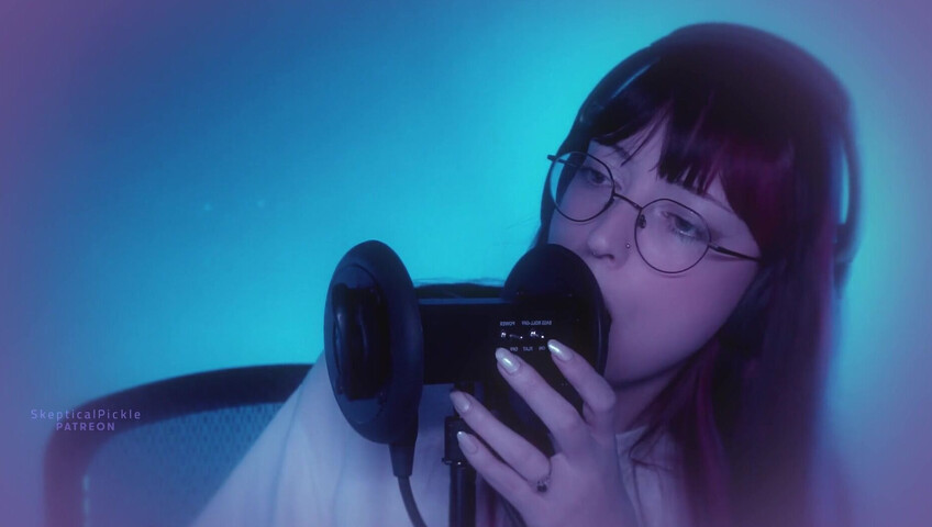 SkepticalPickle ASMR - 25 November 2025 - Aggressive Ear Slurping (Golden Tier)