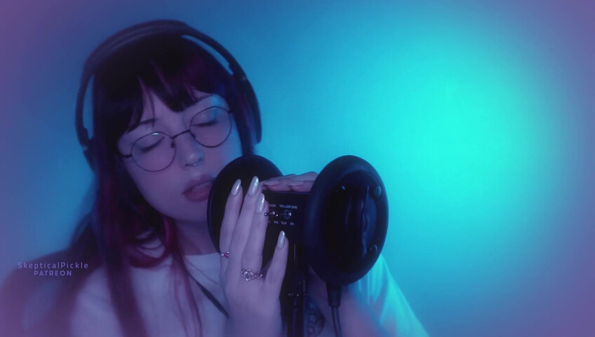 SkepticalPickle ASMR - 25 November 2025 - Aggressive Ear Slurping (Golden Tier)