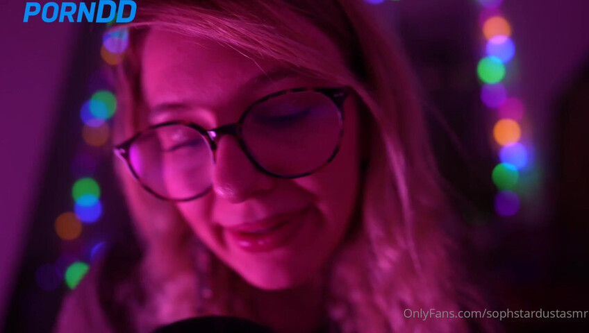 Soph Stardust ASMR - 23 November 2025 - lewd German ASMR with mouth Sounds & Kissing & Top Bra Scratching