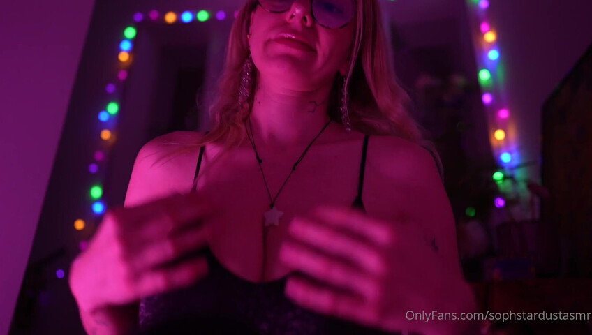 Soph Stardust ASMR - 23 November 2025 - lewd German ASMR with mouth Sounds & Kissing & Top Bra Scratching