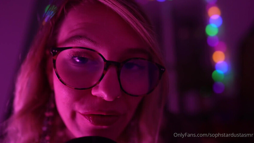 Soph Stardust ASMR - 23 November 2025 - lewd German ASMR with mouth Sounds & Kissing & Top Bra Scratching