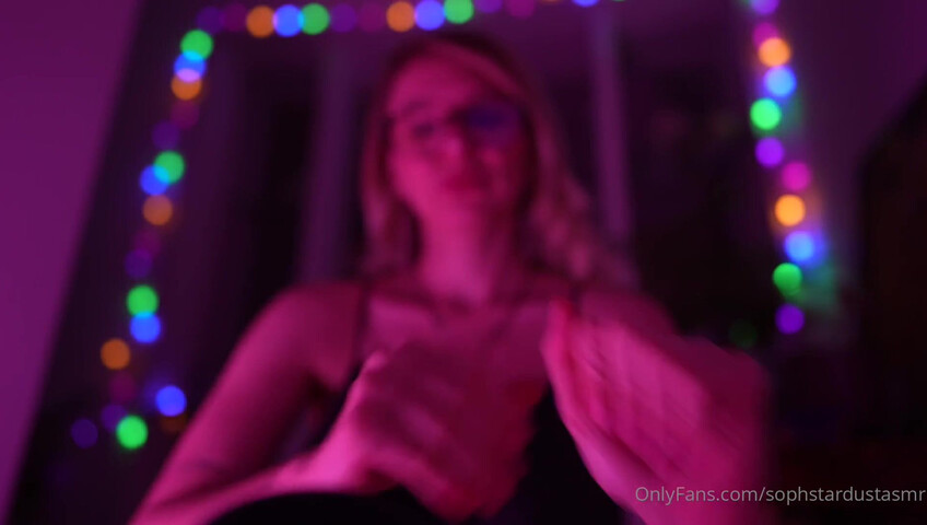 Soph Stardust ASMR - 23 November 2025 - lewd German ASMR with mouth Sounds & Kissing & Top Bra Scratching