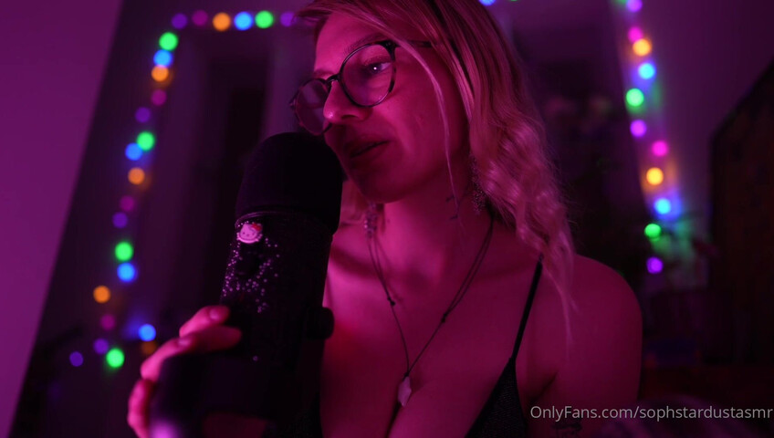 Soph Stardust ASMR - 23 November 2025 - lewd German ASMR with mouth Sounds & Kissing & Top Bra Scratching