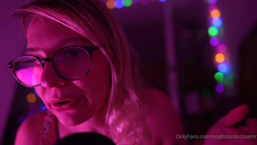 Soph Stardust ASMR - 23 November 2025 - lewd German ASMR with mouth Sounds & Kissing & Top Bra Scratching