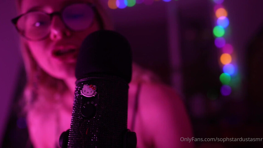 Soph Stardust ASMR - 23 November 2025 - lewd German ASMR with mouth Sounds & Kissing & Top Bra Scratching