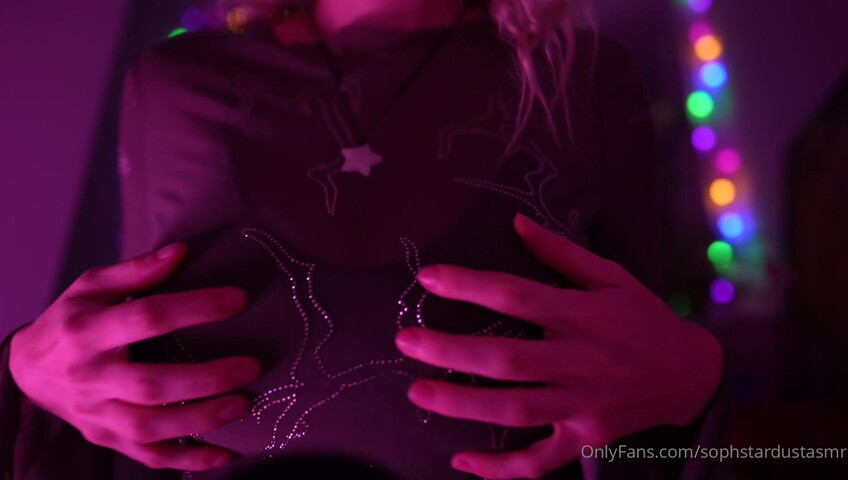 Soph Stardust ASMR - 23 November 2025 - lewd German ASMR with mouth Sounds & Kissing & Top Bra Scratching