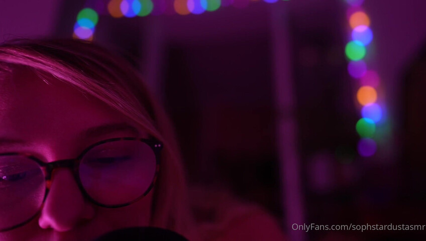 Soph Stardust ASMR - 23 November 2025 - lewd German ASMR with mouth Sounds & Kissing & Top Bra Scratching