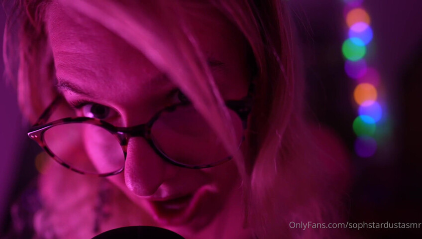 Soph Stardust ASMR - 23 November 2025 - lewd German ASMR with mouth Sounds & Kissing & Top Bra Scratching