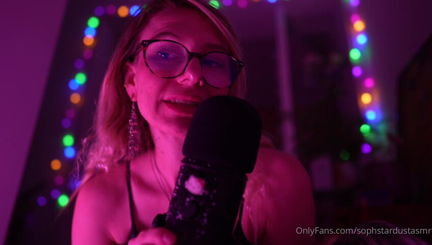 Soph Stardust ASMR - 23 November 2025 - lewd German ASMR with mouth Sounds & Kissing & Top Bra Scratching