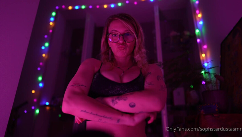 Soph Stardust ASMR - 23 November 2025 - lewd German ASMR with mouth Sounds & Kissing & Top Bra Scratching