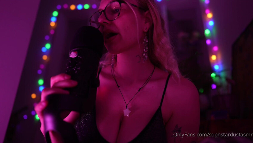 Soph Stardust ASMR - 23 November 2025 - lewd German ASMR with mouth Sounds & Kissing & Top Bra Scratching