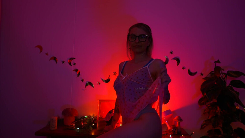 Soph Stardust ASMR - Breast Scratching & German Whispers for Your Pleasure