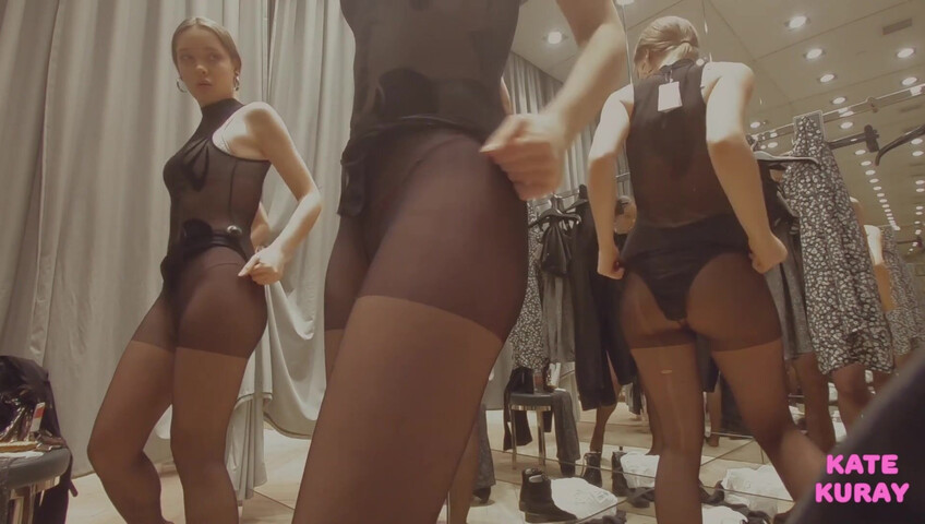 Kate Kuray - Anal Masturbation In The Locker Room