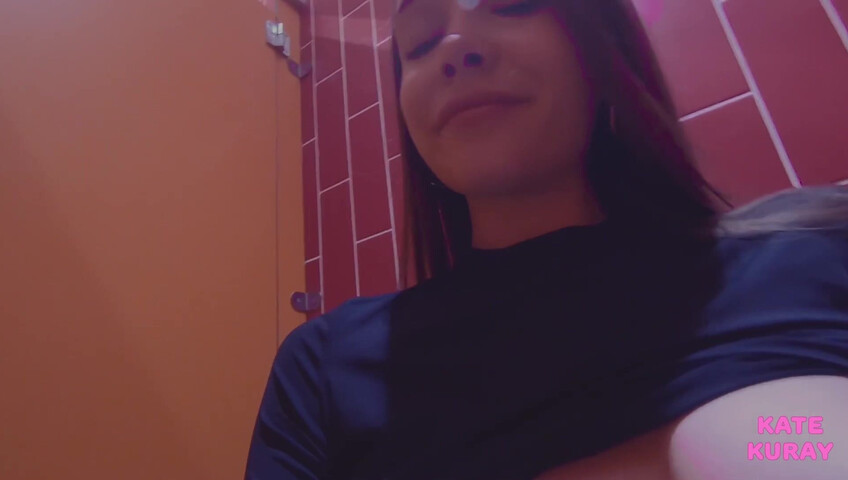 Kate Kuray - Anal Masturbation In The Locker Room